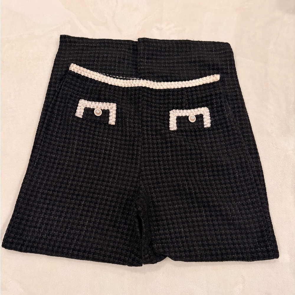 Black and White Tweed pants. Super cute!